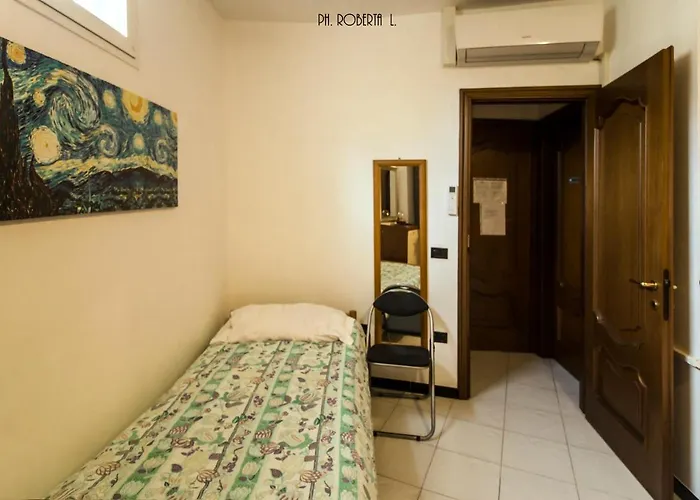 فندق مبيت وإفطار Profumo Di Mare Free Private Parking Included سانريمو